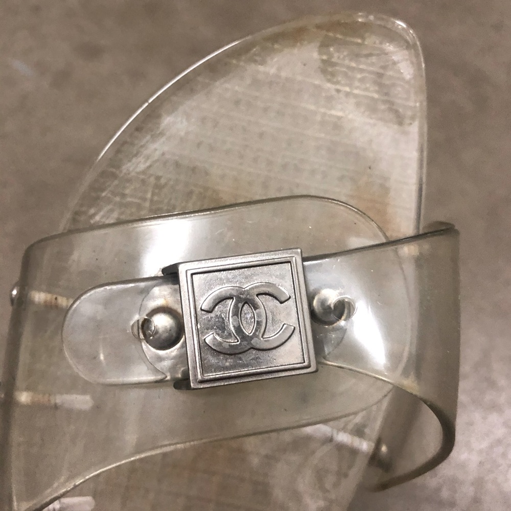 Clear CHANEL Clogs Sandals with Silver CC …